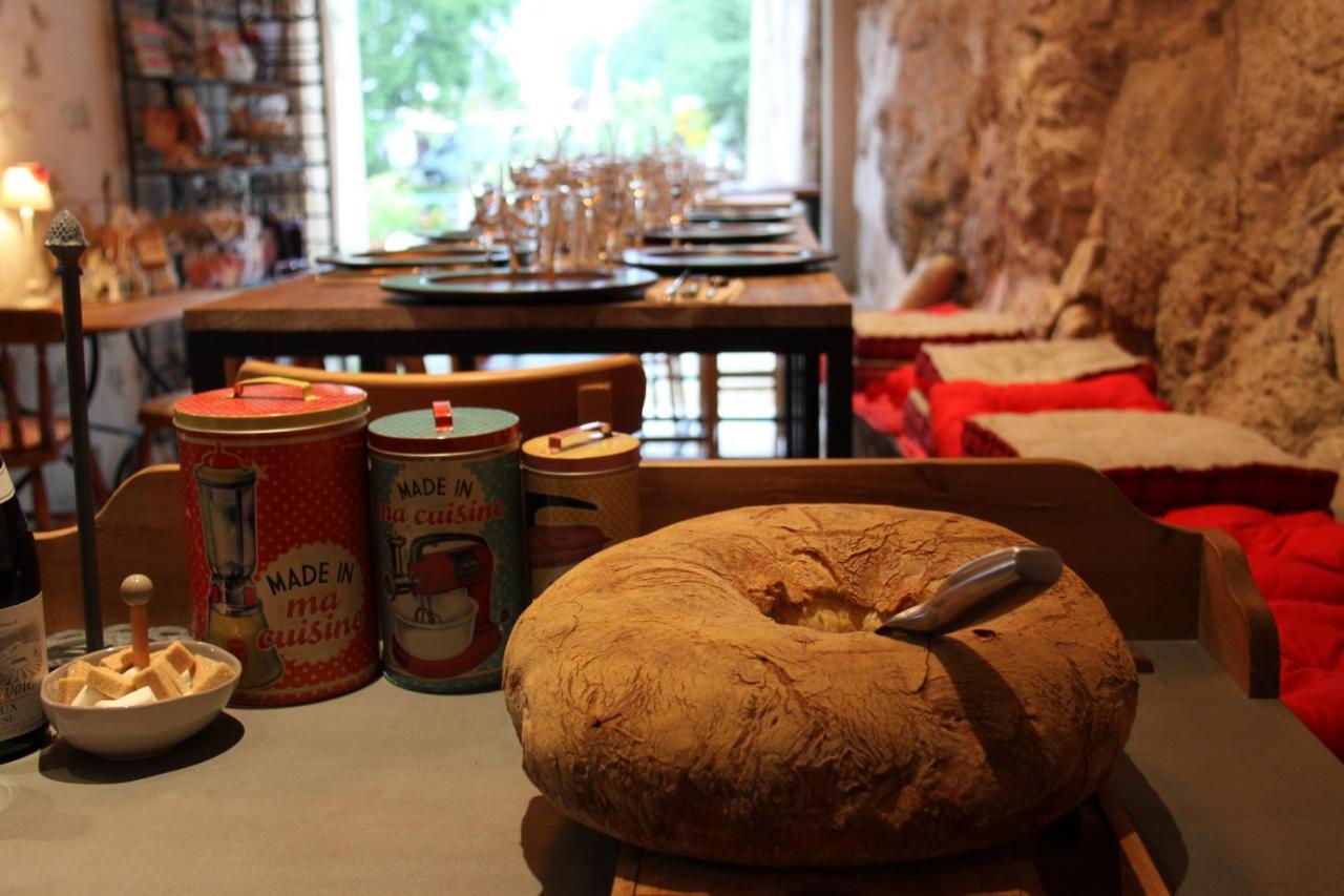 Le Doux Nid Bed & Breakfast Chanaz Bagian luar foto