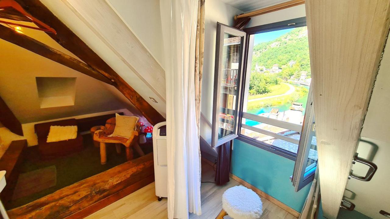 Le Doux Nid Bed & Breakfast Chanaz Bagian luar foto