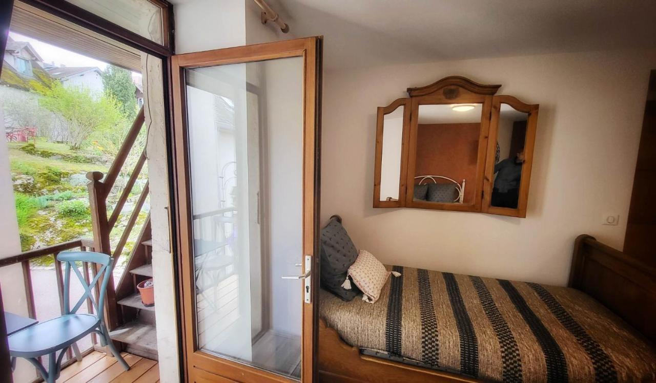 Le Doux Nid Bed & Breakfast Chanaz Bagian luar foto